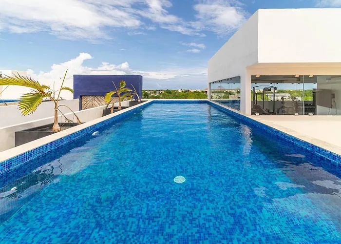 Casa de férias 2 Bd With Private Balcony, Pool View, Gym *