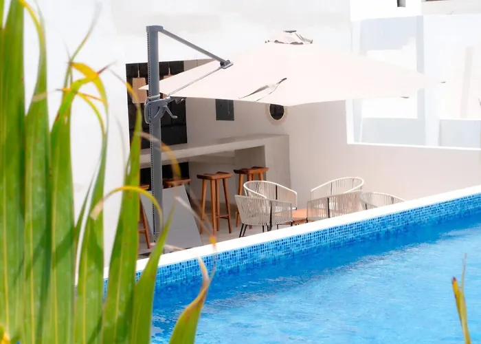Casa de férias 2 Bd With Private Balcony, Pool View, Gym *