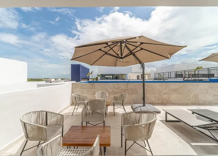 2 Bd With Private Balcony, Pool View, Gym