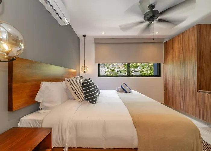 2 Bd With Private Balcony, Pool View, Gym Casa de férias *