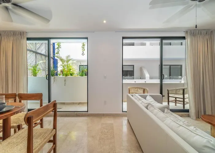 2 Bd With Private Balcony, Pool View, Gym *