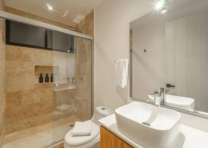 2 Bd With Private Balcony, Pool View, Gym
