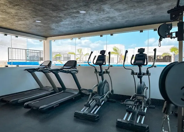 2 Bd With Private Balcony, Pool View, Gym