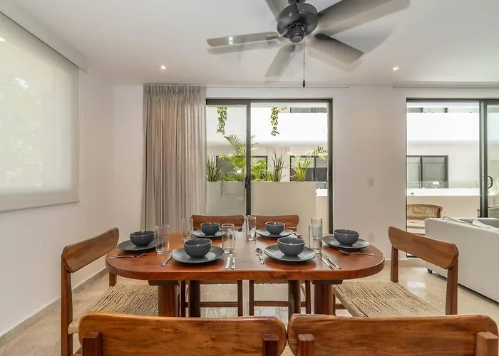 2 Bd With Private Balcony, Pool View, Gym